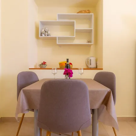 & Sanja Apartament Rab Town
