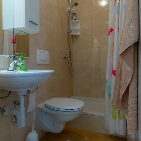 Apartman & Sanja Rab Town